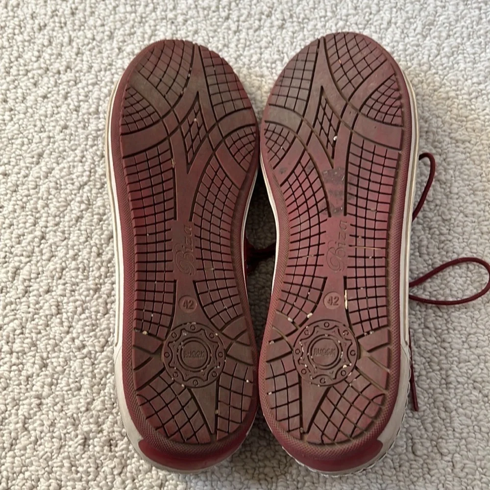 BIZA Shoes Women’s Red Leather Sneakers Size 9.5 - Picture 7 of 8